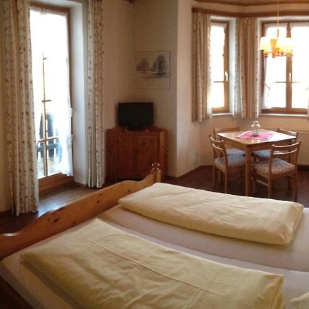 Hotel Maier Garni การ์มิช-พาร์เทนเคียร์เชน ภายนอก รูปภาพ