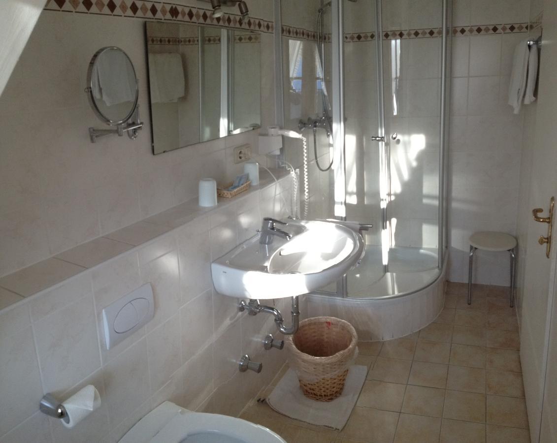 Hotel Maier Garni การ์มิช-พาร์เทนเคียร์เชน ภายนอก รูปภาพ